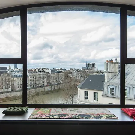 Apartment Quai Des Celestins Ii By Onefinestay Paris